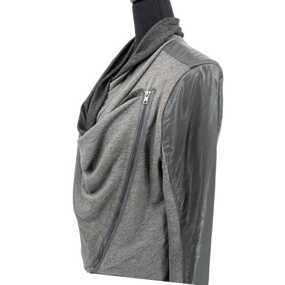 Women's Blank NYC Asymmetrical Biker Faux Leather Moto Jacket Zip Up Size Large - Picture 2 of 6